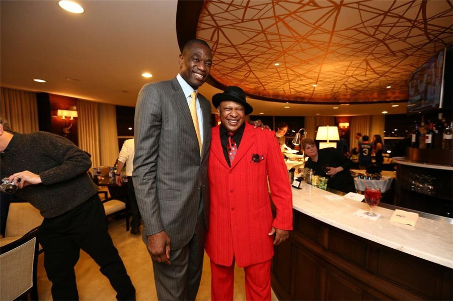 拉开的窗口 拉开的窗口